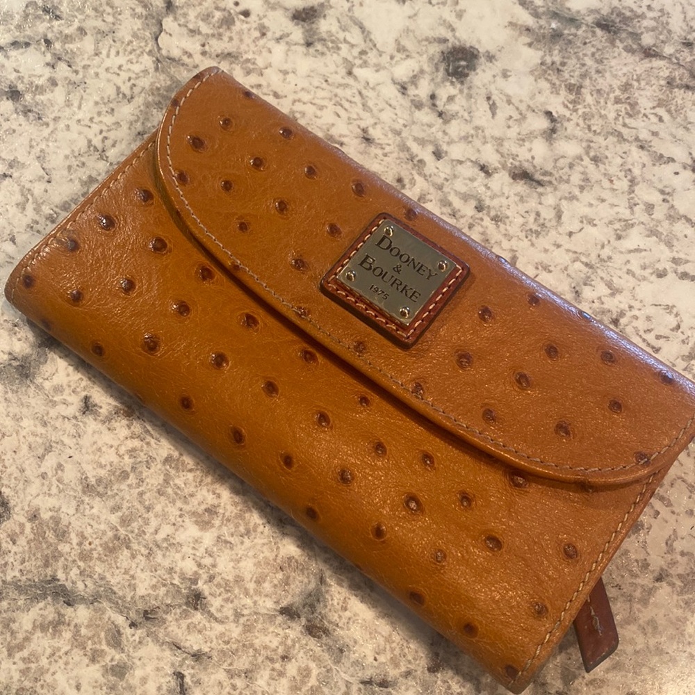 Dooney and Bourke wallet